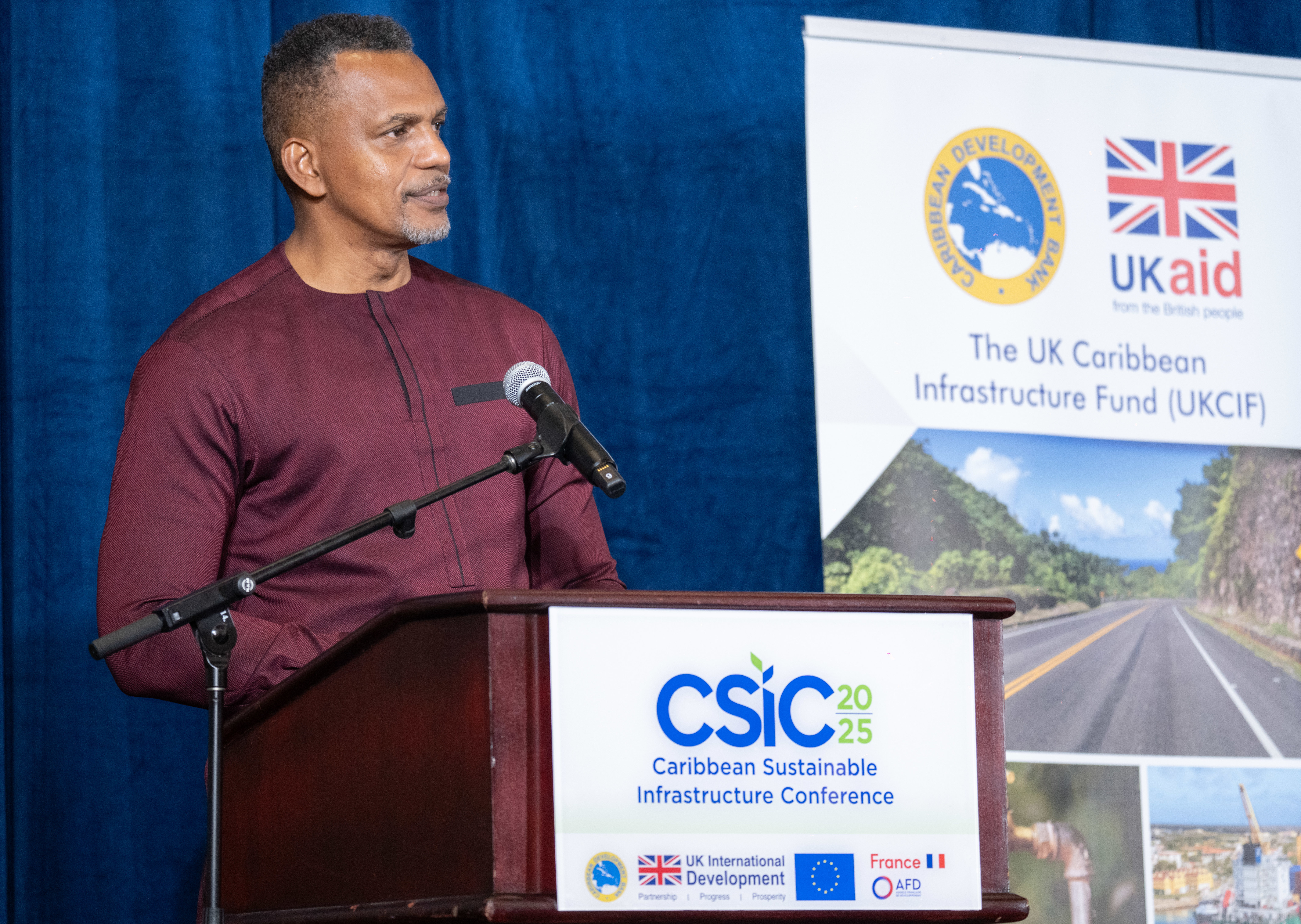 Photo caption: CDB President Daniel Best delivers closing remarks at the Caribbean Sustainable Infrastructure Conference. 