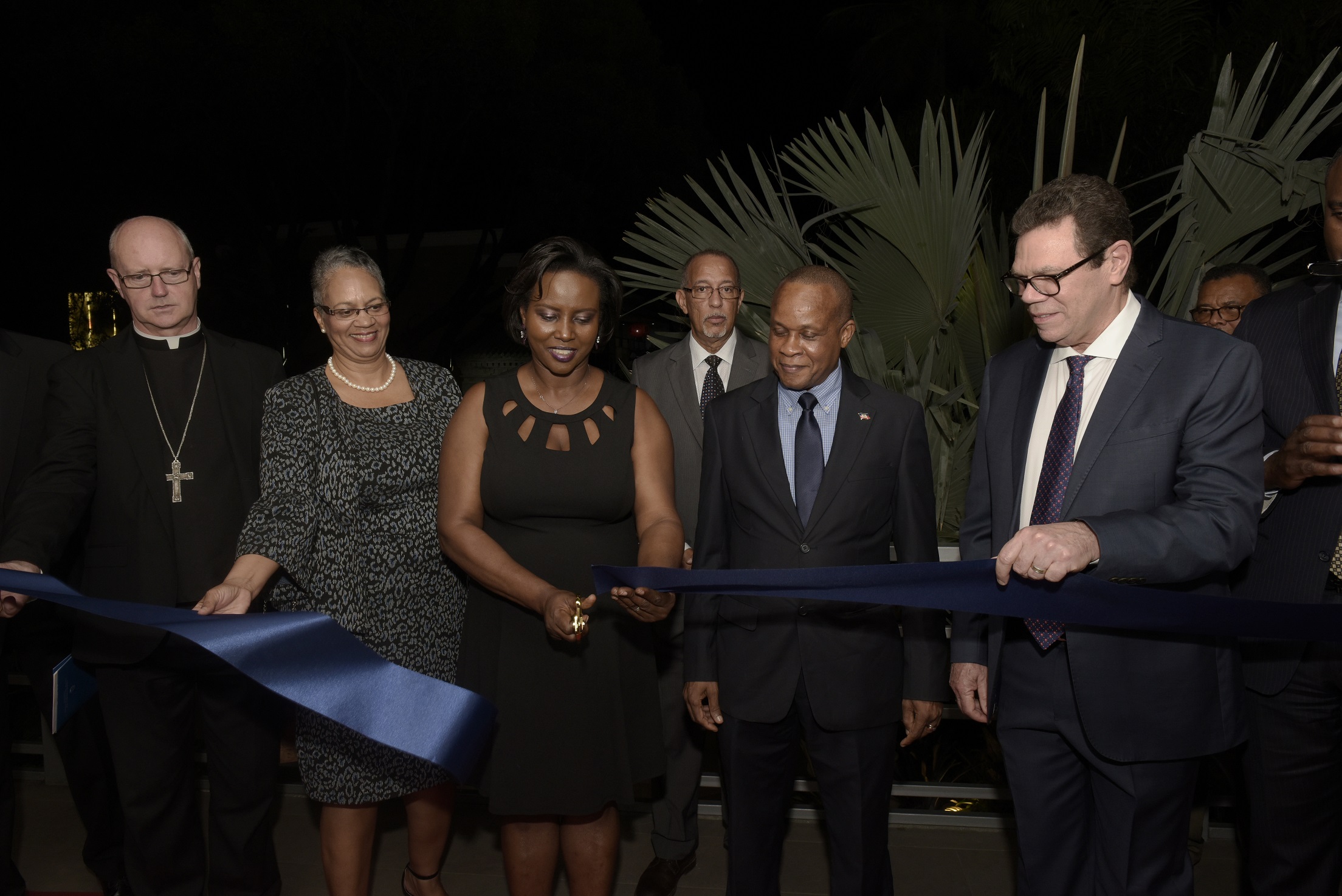 Left to right – Apostolic Nuncio, Eugène Nugent; CDB Vice-President (Operations), Monica La Bennett; First Lady of Haiti, Her Excellency Martine Moïse; Darrell Theobalds, Manager, Administrative Services Unit; Minister of the Economy and Finance, His Excellency Ronald Décembre and President of CDB, Dr. William Warren Smith, during the ribbon-cutting ceremony in Haiti on September 21, 2018.