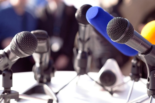 microphones on table